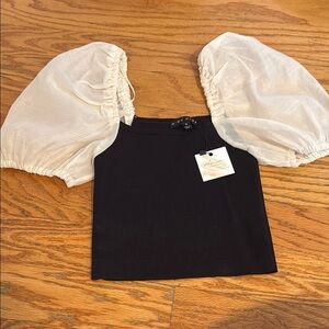 Boutique miou muse Black crop Top with sheer Puff Sleeves small new